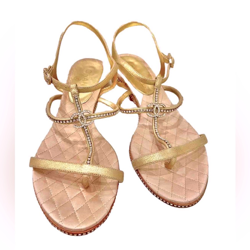Authentic CHANEL  Low Heel Leather  Sandals, Gold  size 40.5 Rhinestones